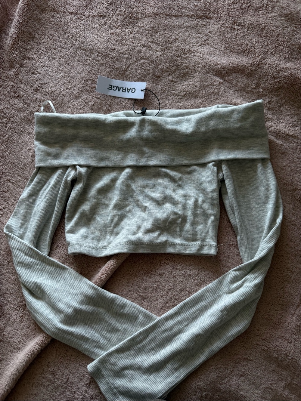 Garage Off-Shoulder Ribbed Long Sleeve Crop Top in Grey
